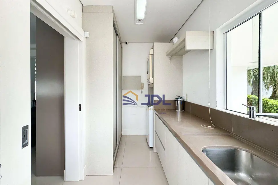 Casa de Condomínio com 4 quartos à venda, 798m2 em Itoupava Central, Blumenau - SC - imagem 3 Foto 3 de Casa de Condomínio com 4 quartos à venda, 798m2 em Itoupava Central, Blumenau - SC