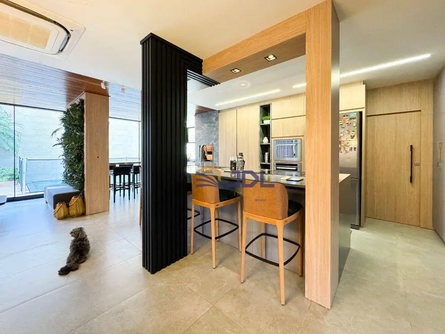 Casa de Condomínio com 3 quartos à venda, 367m2 em Itoupava Central, Blumenau - SC - imagem 5 Foto 5 de Casa de Condomínio com 3 quartos à venda, 367m2 em Itoupava Central, Blumenau - SC