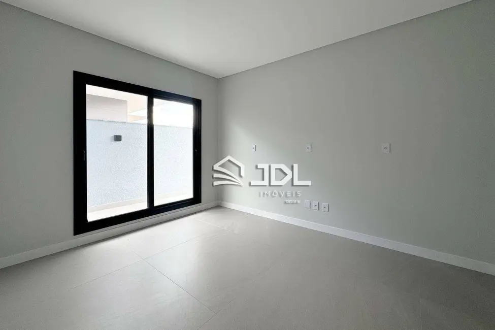 Casa com 3 quartos à venda, 250m2 em Escola Agrícola, Blumenau - SC - imagem 4 Foto 4 de Casa com 3 quartos à venda, 250m2 em Escola Agrícola, Blumenau - SC