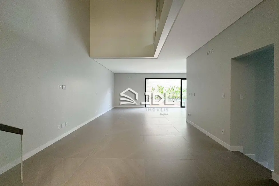 Casa com 3 quartos à venda, 250m2 em Escola Agrícola, Blumenau - SC - imagem 7 Foto 7 de Casa com 3 quartos à venda, 250m2 em Escola Agrícola, Blumenau - SC