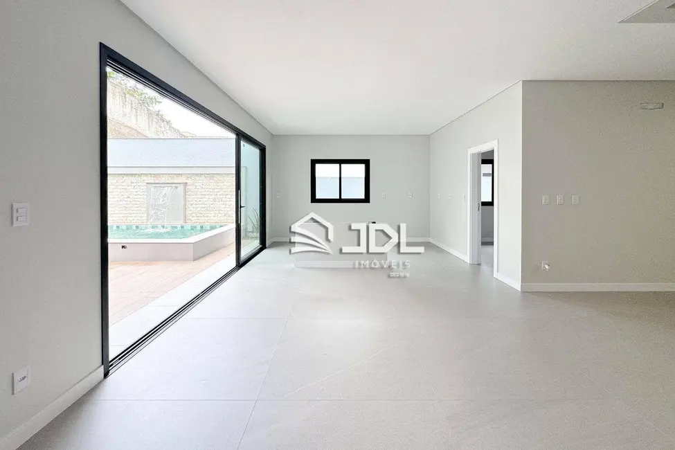 Casa com 3 quartos à venda, 250m2 em Escola Agrícola, Blumenau - SC - imagem 9 Foto 9 de Casa com 3 quartos à venda, 250m2 em Escola Agrícola, Blumenau - SC
