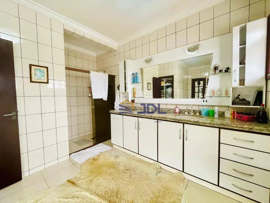 Casa com 3 quartos à venda, 352m2 em Vorstadt, Blumenau - SC - imagem 5 Foto 5 de Casa com 3 quartos à venda, 352m2 em Vorstadt, Blumenau - SC