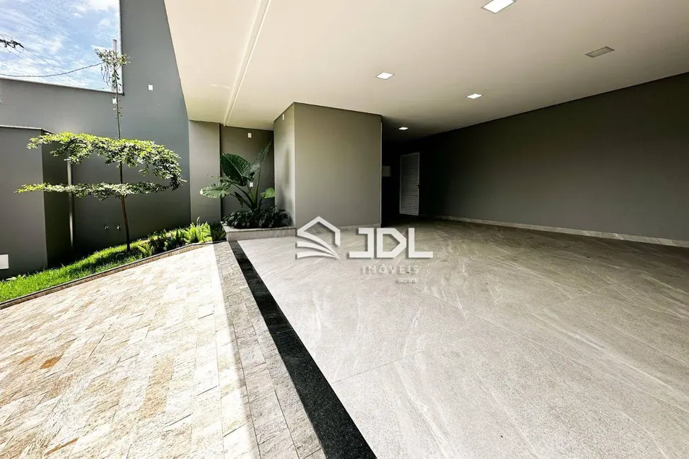 Casa com 3 quartos à venda, 300m2 em Vila Nova, Blumenau - SC - imagem 2 Foto 2 de Casa com 3 quartos à venda, 300m2 em Vila Nova, Blumenau - SC
