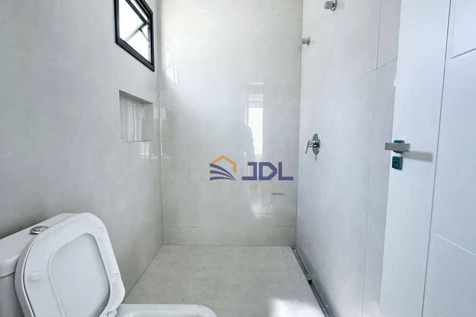 Casa com 3 quartos à venda, 300m2 em Vila Nova, Blumenau - SC - imagem 9 Foto 9 de Casa com 3 quartos à venda, 300m2 em Vila Nova, Blumenau - SC