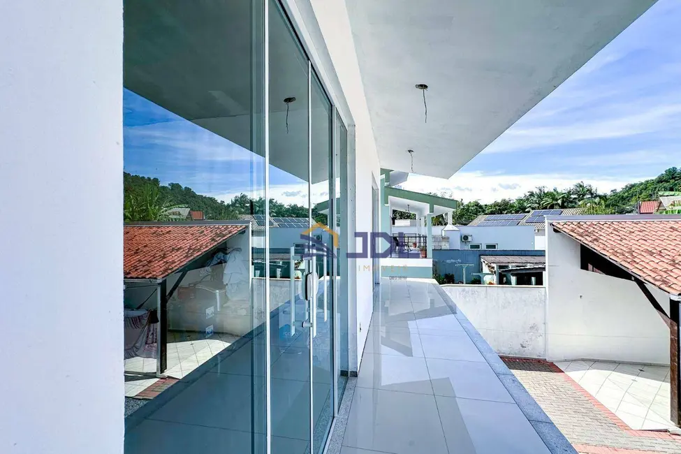 Casa com 4 quartos à venda, 452m2 em Velha, Blumenau - SC - imagem 9 Foto 9 de Casa com 4 quartos à venda, 452m2 em Velha, Blumenau - SC