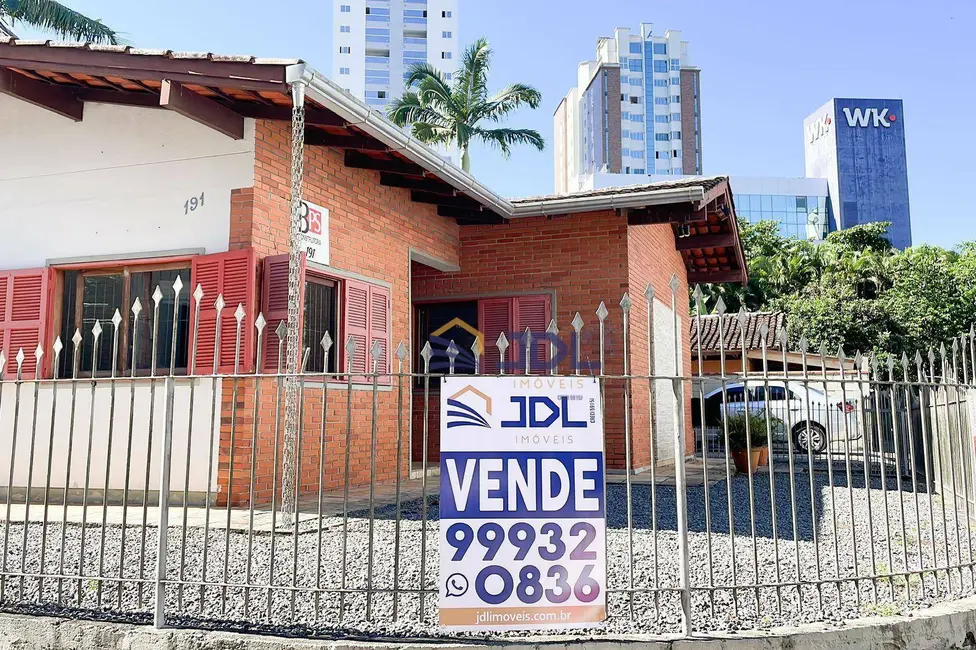 Foto 1 de Casa com 1 quarto à venda, 965m2 em Vila Nova, Blumenau - SC