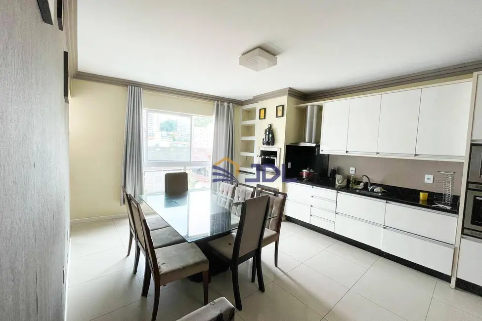 Apartamento com 2 quartos à venda, 104m2 em Vila Nova, Blumenau - SC - imagem 6 Foto 6 de Apartamento com 2 quartos à venda, 104m2 em Vila Nova, Blumenau - SC