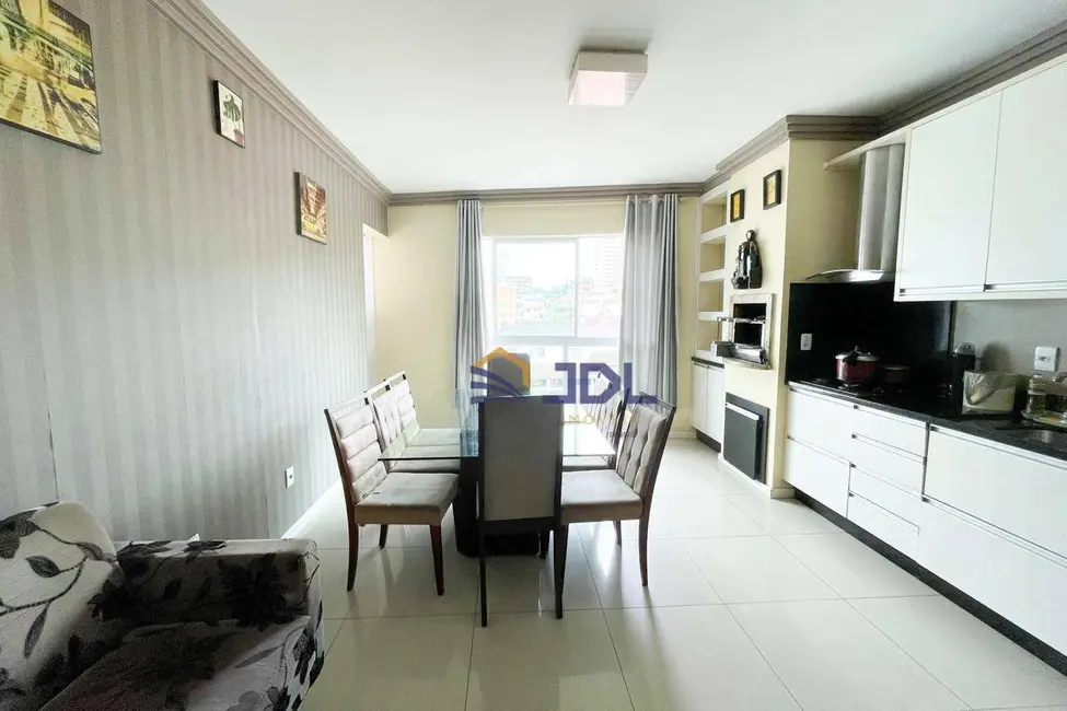 Apartamento com 2 quartos à venda, 104m2 em Vila Nova, Blumenau - SC - imagem 5 Foto 5 de Apartamento com 2 quartos à venda, 104m2 em Vila Nova, Blumenau - SC