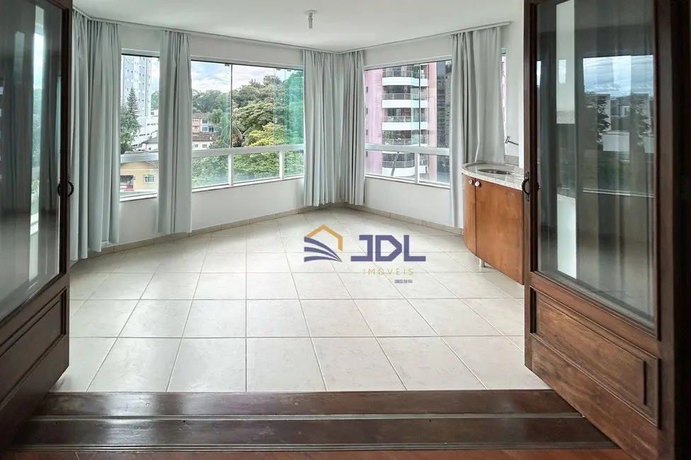 Foto 1 de Apartamento com 3 quartos à venda, 268m2 em Ponta Aguda, Blumenau - SC