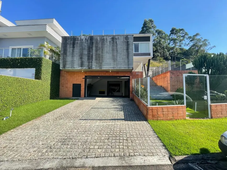 Casa de Condomínio com 4 quartos à venda, 489m2 em Itoupava Norte, Blumenau - SC - imagem 2 Foto 2 de Casa de Condomínio com 4 quartos à venda, 489m2 em Itoupava Norte, Blumenau - SC