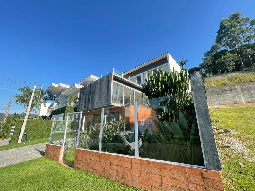 Casa de Condomínio com 4 quartos à venda, 489m2 em Itoupava Norte, Blumenau - SC - imagem 1 Foto 1 de Casa de Condomínio com 4 quartos à venda, 489m2 em Itoupava Norte, Blumenau - SC