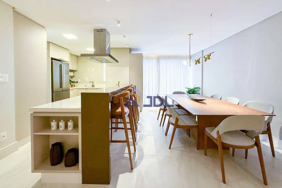 Apartamento com 3 quartos à venda, 190m2 em Ponta Aguda, Blumenau - SC - imagem 8 Foto 8 de Apartamento com 3 quartos à venda, 190m2 em Ponta Aguda, Blumenau - SC