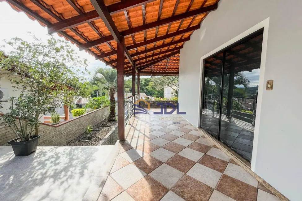 Casa com 3 quartos à venda, 444m2 em Escola Agrícola, Blumenau - SC - imagem 3 Foto 3 de Casa com 3 quartos à venda, 444m2 em Escola Agrícola, Blumenau - SC