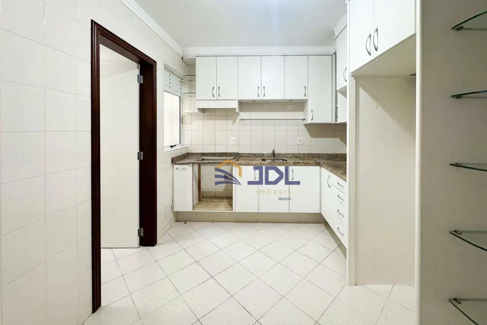 Apartamento com 3 quartos à venda, 130m2 em Vila Nova, Blumenau - SC - imagem 9 Foto 9 de Apartamento com 3 quartos à venda, 130m2 em Vila Nova, Blumenau - SC