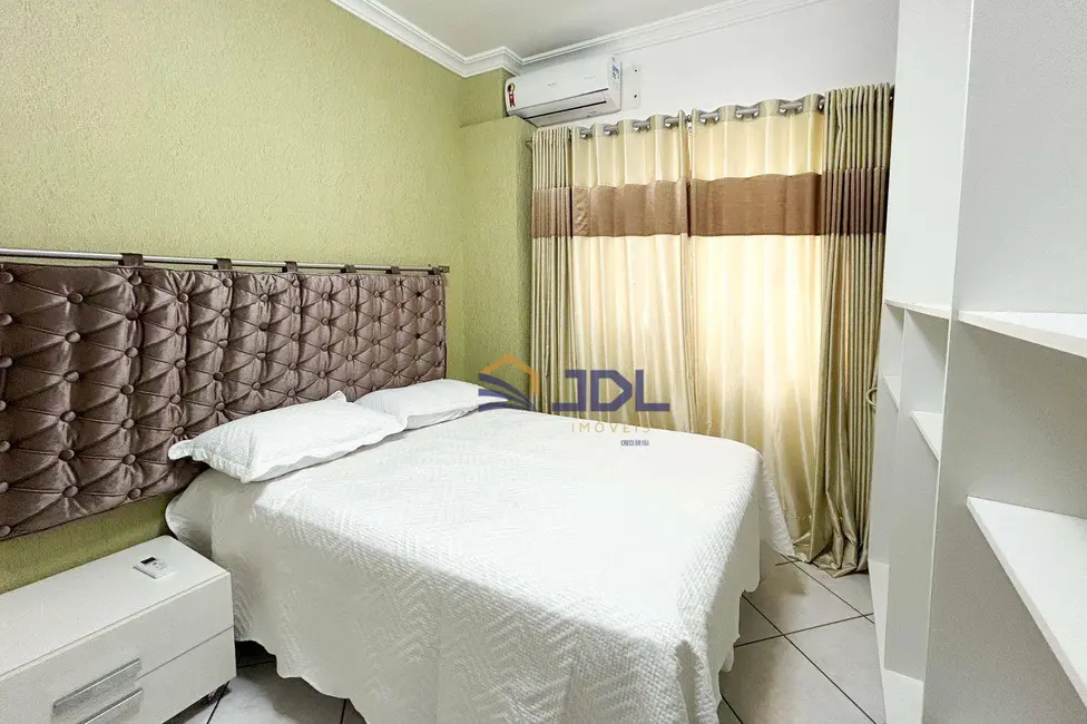 Foto 8 de Apartamento com 3 quartos à venda, 145m2 em Itapema - SC