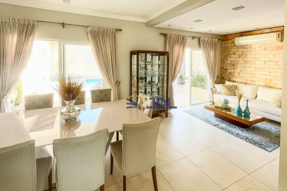 Casa com 3 quartos à venda, 395m2 em Velha, Blumenau - SC - imagem 4 Foto 4 de Casa com 3 quartos à venda, 395m2 em Velha, Blumenau - SC