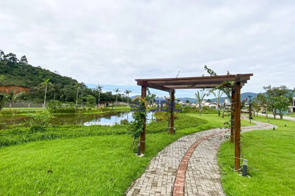 Foto 1 de Terreno / Lote à venda, 457m2 em Centro, Camboriu - SC