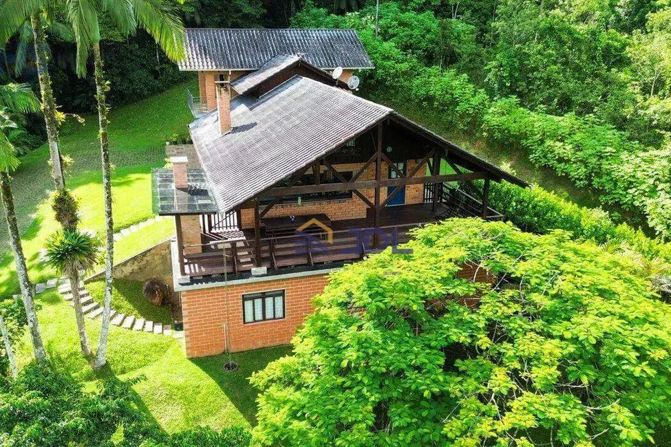 Sítio / Rancho com 7 quartos à venda, 110m2 em Itoupava Central, Blumenau - SC - imagem 7 Foto 7 de Sítio / Rancho com 7 quartos à venda, 110m2 em Itoupava Central, Blumenau - SC