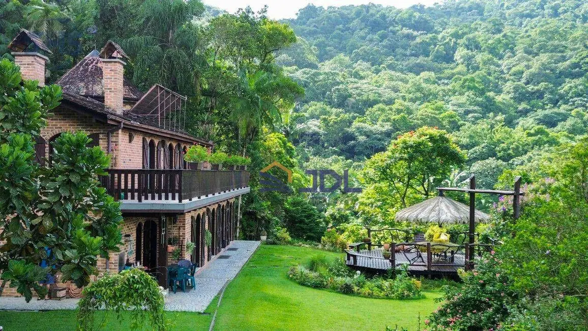 Sítio / Rancho com 7 quartos à venda, 110m2 em Itoupava Central, Blumenau - SC - imagem 6 Foto 6 de Sítio / Rancho com 7 quartos à venda, 110m2 em Itoupava Central, Blumenau - SC