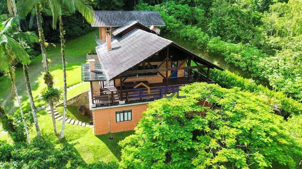 Sítio / Rancho com 7 quartos à venda, 110m2 em Itoupava Central, Blumenau - SC - imagem 5 Foto 5 de Sítio / Rancho com 7 quartos à venda, 110m2 em Itoupava Central, Blumenau - SC