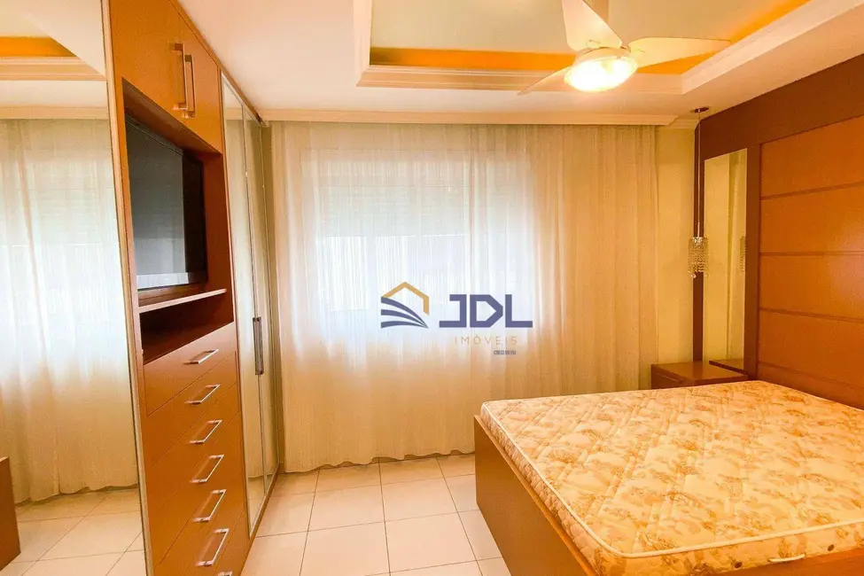 Apartamento com 3 quartos à venda, 210m2 em Ponta Aguda, Blumenau - SC - imagem 8 Foto 8 de Apartamento com 3 quartos à venda, 210m2 em Ponta Aguda, Blumenau - SC