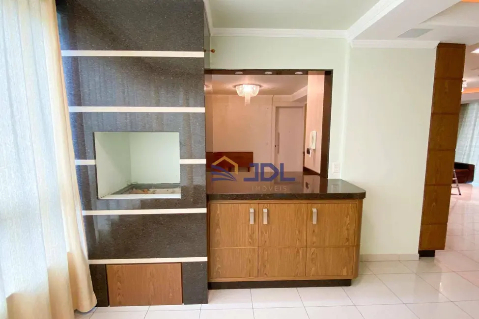 Apartamento com 3 quartos à venda, 210m2 em Ponta Aguda, Blumenau - SC - imagem 7 Foto 7 de Apartamento com 3 quartos à venda, 210m2 em Ponta Aguda, Blumenau - SC