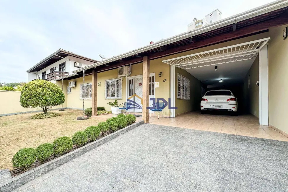 Foto 2 de Casa com 2 quartos à venda, 464m2 em Vila Nova, Blumenau - SC