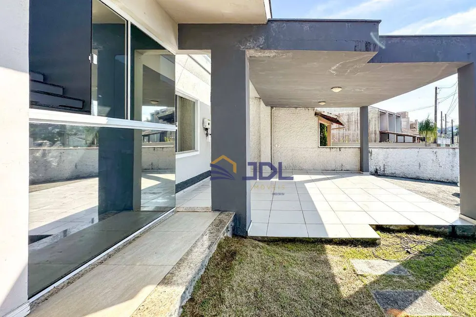 Foto 2 de Casa com 3 quartos à venda, 300m2 em Fidélis, Blumenau - SC