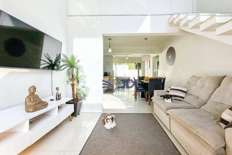 Casa com 3 quartos à venda, 300m2 em Fidélis, Blumenau - SC - imagem 6 Foto 6 de Casa com 3 quartos à venda, 300m2 em Fidélis, Blumenau - SC