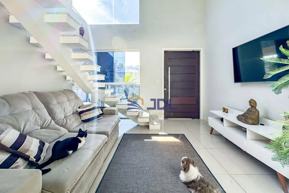 Casa com 3 quartos à venda, 300m2 em Fidélis, Blumenau - SC - imagem 7 Foto 7 de Casa com 3 quartos à venda, 300m2 em Fidélis, Blumenau - SC