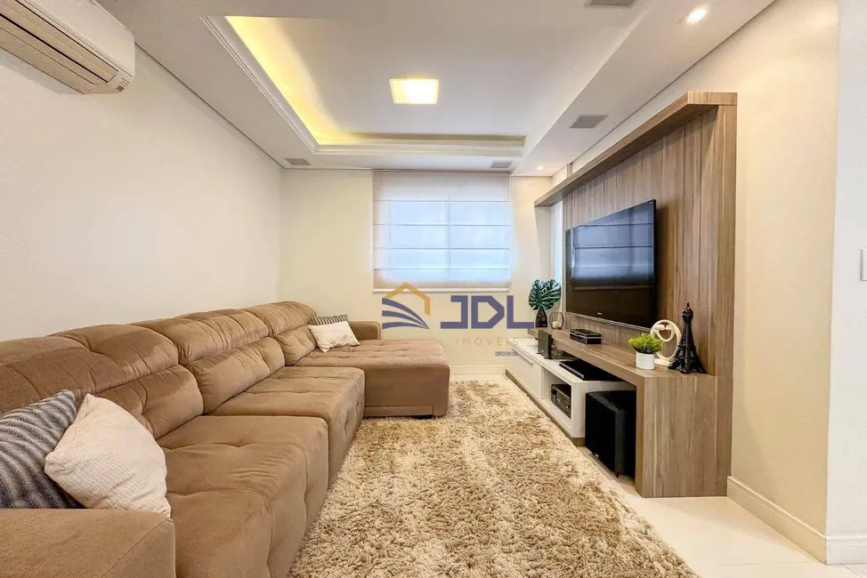 Apartamento com 3 quartos à venda, 162m2 em Blumenau - SC - imagem 3 Foto 3 de Apartamento com 3 quartos à venda, 162m2 em Blumenau - SC