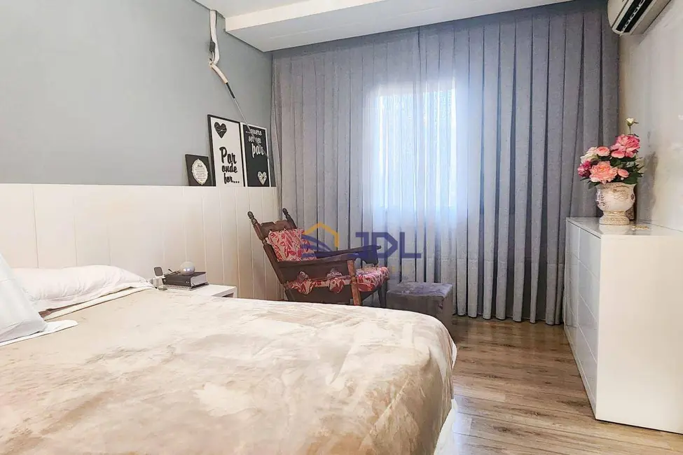 Casa com 4 quartos à venda, 238m2 em Vila Nova, Blumenau - SC - imagem 8 Foto 8 de Casa com 4 quartos à venda, 238m2 em Vila Nova, Blumenau - SC