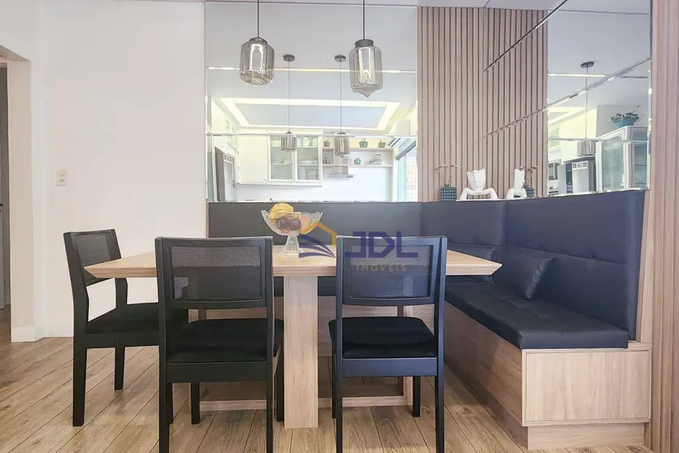 Casa com 4 quartos à venda, 238m2 em Vila Nova, Blumenau - SC - imagem 3 Foto 3 de Casa com 4 quartos à venda, 238m2 em Vila Nova, Blumenau - SC