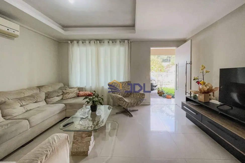 Casa com 4 quartos à venda, 402m2 em Escola Agrícola, Blumenau - SC - imagem 3 Foto 3 de Casa com 4 quartos à venda, 402m2 em Escola Agrícola, Blumenau - SC