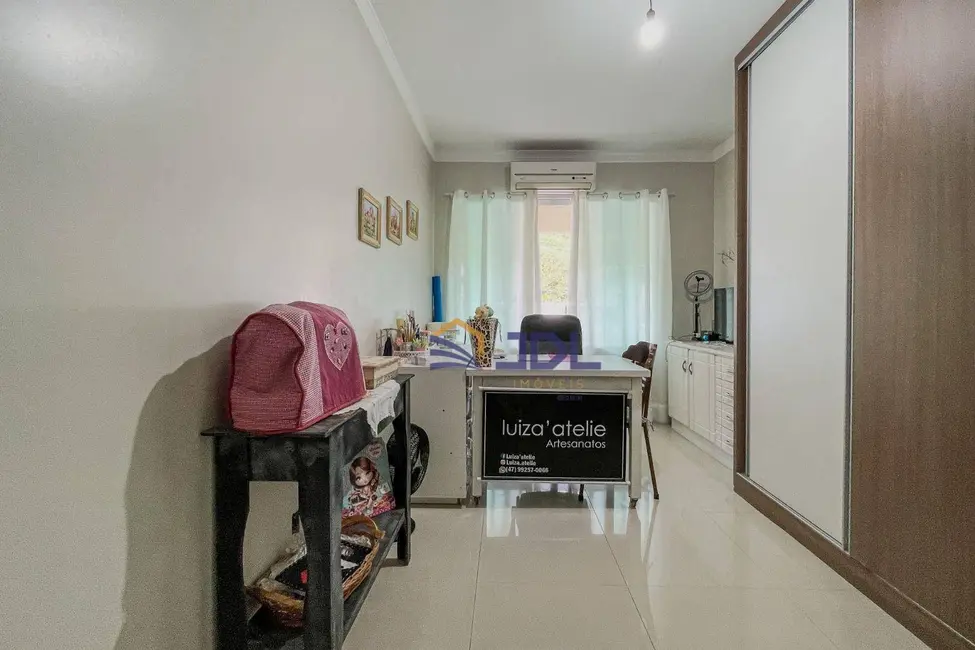 Casa com 4 quartos à venda, 402m2 em Escola Agrícola, Blumenau - SC - imagem 9 Foto 9 de Casa com 4 quartos à venda, 402m2 em Escola Agrícola, Blumenau - SC