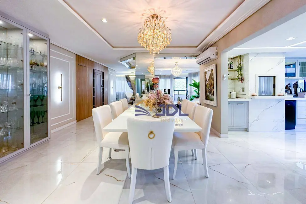 Apartamento com 4 quartos à venda, 477m2 em Blumenau - SC - imagem 9 Foto 9 de Apartamento com 4 quartos à venda, 477m2 em Blumenau - SC