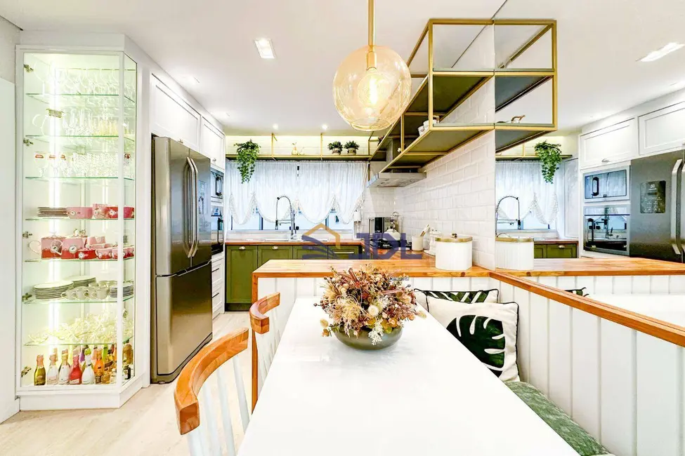 Casa com 4 quartos à venda, 471m2 em Garcia, Blumenau - SC - imagem 8 Foto 8 de Casa com 4 quartos à venda, 471m2 em Garcia, Blumenau - SC