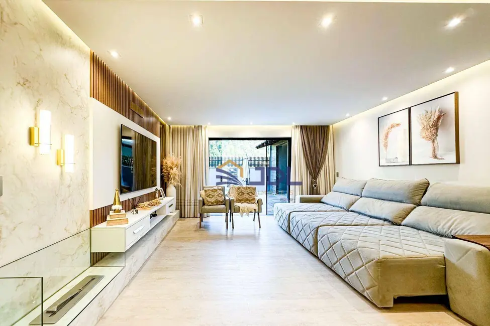 Casa com 4 quartos à venda, 471m2 em Garcia, Blumenau - SC - imagem 7 Foto 7 de Casa com 4 quartos à venda, 471m2 em Garcia, Blumenau - SC