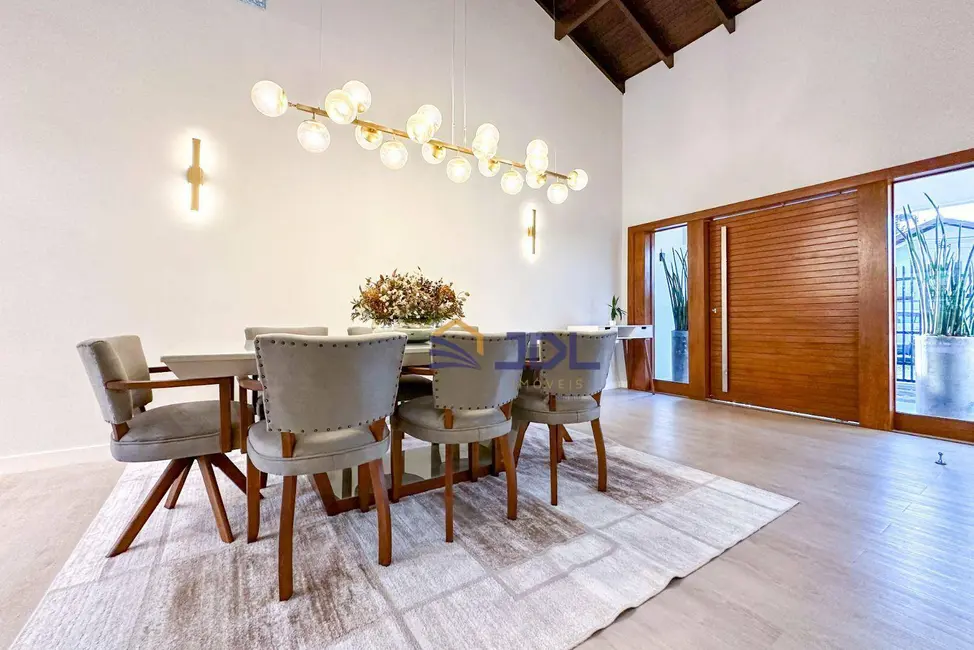 Casa com 4 quartos à venda, 471m2 em Garcia, Blumenau - SC - imagem 3 Foto 3 de Casa com 4 quartos à venda, 471m2 em Garcia, Blumenau - SC