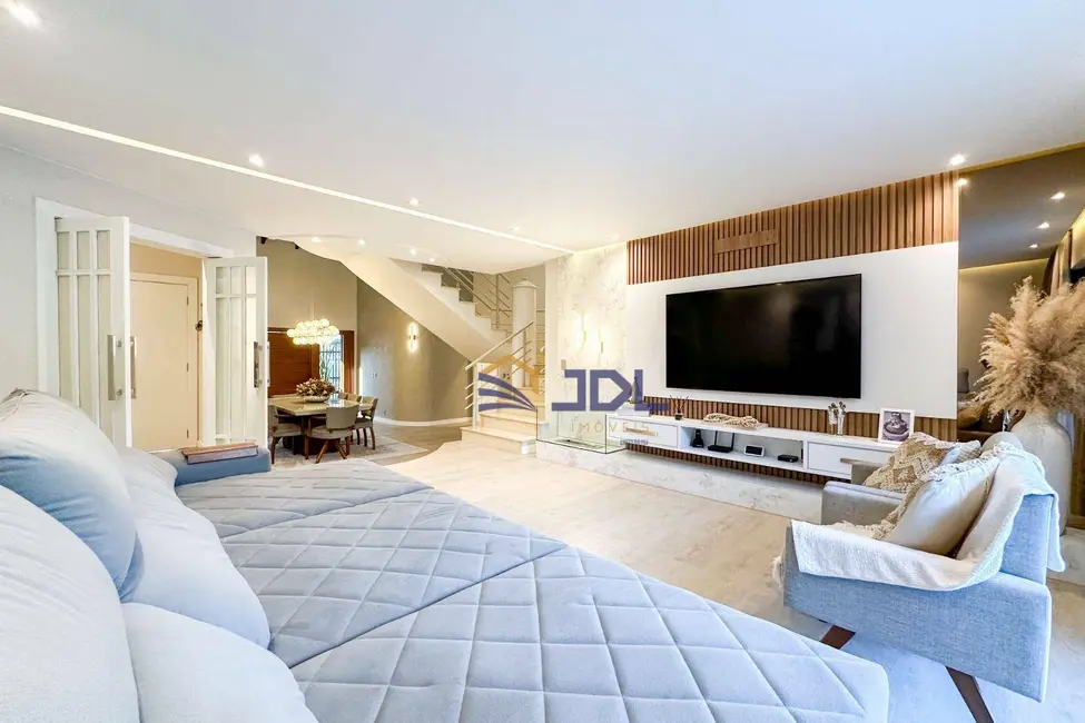 Casa com 4 quartos à venda, 471m2 em Garcia, Blumenau - SC - imagem 6 Foto 6 de Casa com 4 quartos à venda, 471m2 em Garcia, Blumenau - SC
