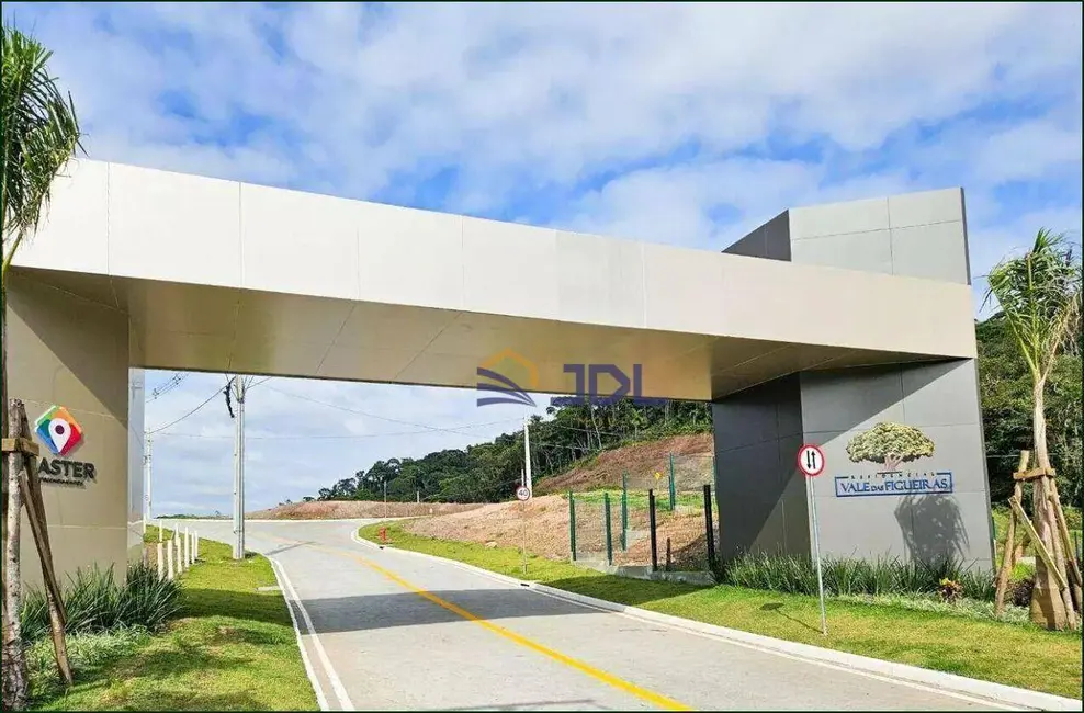 Foto 1 de Terreno / Lote à venda, 360m2 em Gaspar - SC
