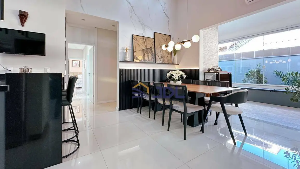 Casa de Condomínio com 3 quartos à venda, 350m2 em Itoupava Central, Blumenau - SC - imagem 6 Foto 6 de Casa de Condomínio com 3 quartos à venda, 350m2 em Itoupava Central, Blumenau - SC