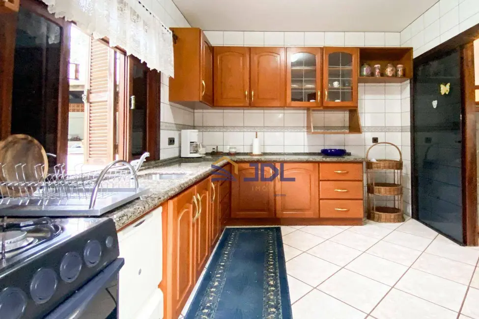 Casa com 3 quartos à venda, 2691m2 em Badenfurt, Blumenau - SC - imagem 3 Foto 3 de Casa com 3 quartos à venda, 2691m2 em Badenfurt, Blumenau - SC