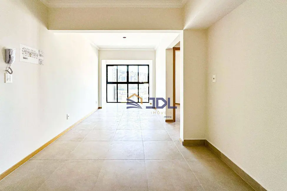 Apartamento com 2 quartos à venda, 50m2 em Centro, Blumenau - SC - imagem 4 Foto 4 de Apartamento com 2 quartos à venda, 50m2 em Centro, Blumenau - SC