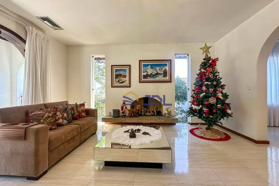 Casa com 4 quartos à venda, 1312m2 em Velha, Blumenau - SC - imagem 4 Foto 4 de Casa com 4 quartos à venda, 1312m2 em Velha, Blumenau - SC