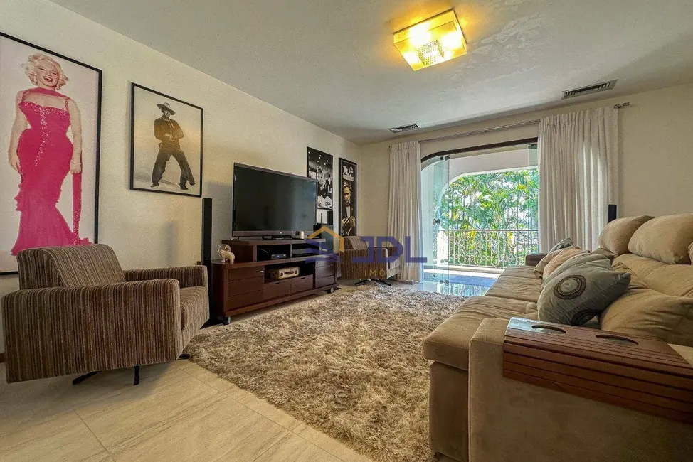 Casa com 4 quartos à venda, 1312m2 em Velha, Blumenau - SC - imagem 9 Foto 9 de Casa com 4 quartos à venda, 1312m2 em Velha, Blumenau - SC