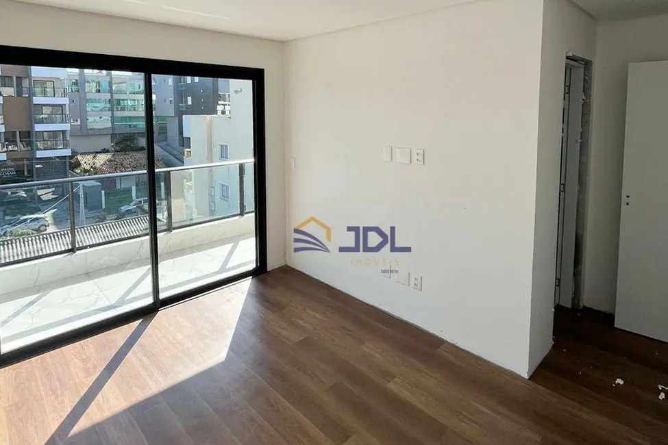 Cobertura com 2 quartos à venda, 113m2 em Bombinhas - SC - imagem 2 Foto 2 de Cobertura com 2 quartos à venda, 113m2 em Bombinhas - SC