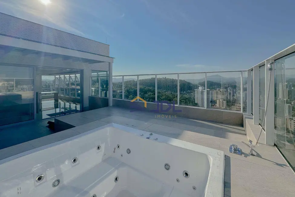 Cobertura com 3 quartos à venda, 386m2 em Vila Nova, Blumenau - SC - imagem 3 Foto 3 de Cobertura com 3 quartos à venda, 386m2 em Vila Nova, Blumenau - SC