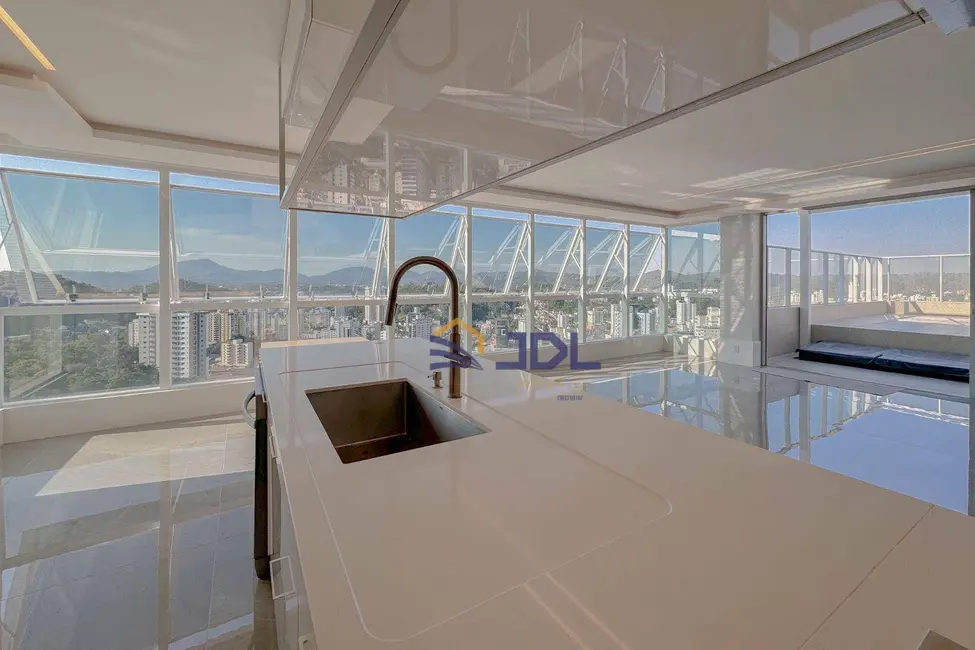 Cobertura com 3 quartos à venda, 386m2 em Vila Nova, Blumenau - SC - imagem 9 Foto 9 de Cobertura com 3 quartos à venda, 386m2 em Vila Nova, Blumenau - SC
