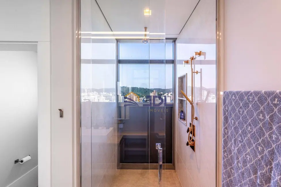 Cobertura com 2 quartos à venda, 314m2 em Victor Konder, Blumenau - SC - imagem 4 Foto 4 de Cobertura com 2 quartos à venda, 314m2 em Victor Konder, Blumenau - SC